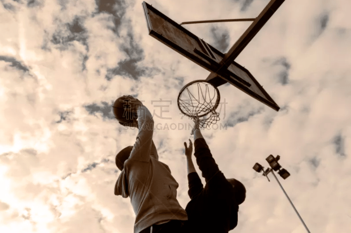 T1收官战0-2惨败NS！kkOma主动揽责，Faker坦言全队状态低迷