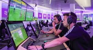 国足冬训首日实况：于汉超布设训练，吕焯毅受访